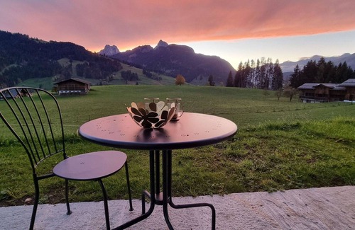 Saanen Apartment | Cosy apartment for 2 guests with WIFI and balcony