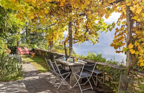 Orselina Apartment | Cosy apartment for 2 people with WIFI and balcony