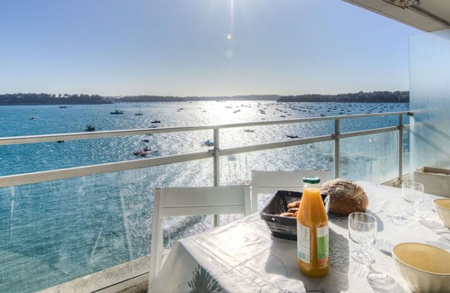 Saint-Igneuc Apartment | Cosy apartment for 2 people with WIFI, TV and terrace