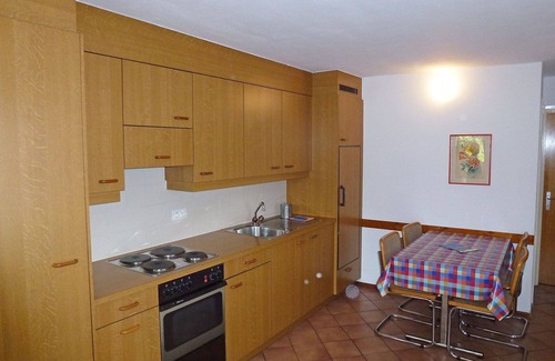 Carona Apartment | Cosy apartment for 3 people with WIFI, TV, patio, pets allowed and panoramic view