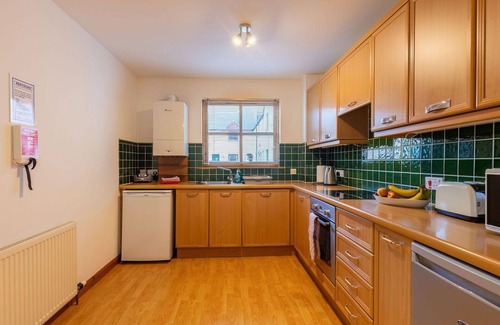 South Galson Apartment | Cosy apartment for 4 guests with TV and terrace