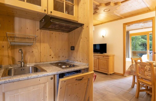 Madesimo Apartment | Cosy apartment for 4 guests with WIFI, TV, terrace and pets allowed