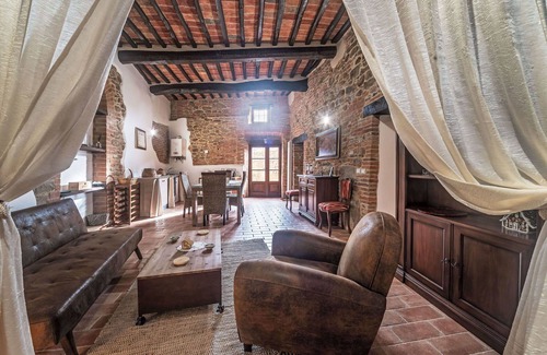 Panicale Apartment | Cosy apartment for 4 people with WIFI and TV