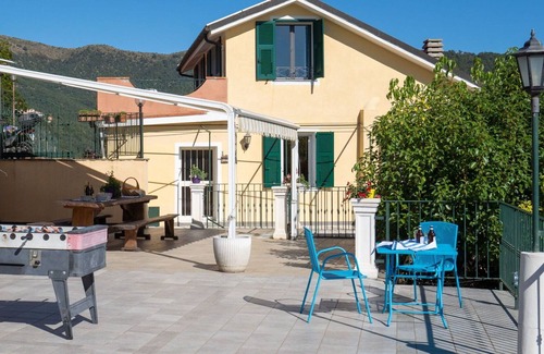 Valloria Apartment | Cosy apartment for 4 guests with hot tub, pool, WIFI, A/C, TV, patio and parking