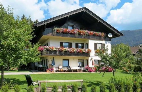 Arriach Apartment | Cosy apartment for 4 people with WIFI, TV and terrace