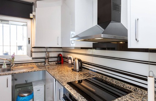 Vinaros Apartment | Cosy apartment for 4 people with pool, WIFI, A/C, terrace and pets allowed