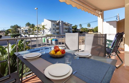 Vinaros Apartment | Cosy apartment for 4 people with WIFI, A/C, pool, TV, terrace and pets allowed