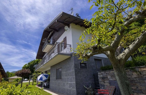 Trarego Viggiona Apartment | Cosy apartment for 4 people with WIFI, TV, patio and pets allowed