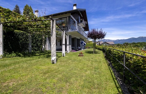 Trarego Viggiona Apartment | Cosy apartment for 4 people with WIFI, TV, patio and pets allowed