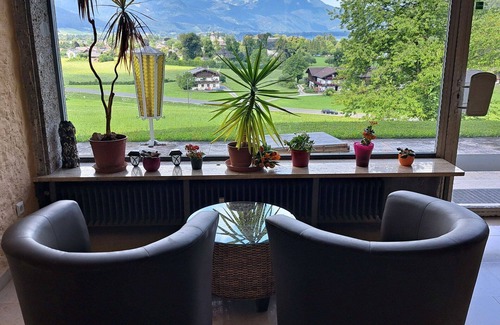 Strobl Apartment | Cosy apartment for 4 people with WIFI, TV and balcony