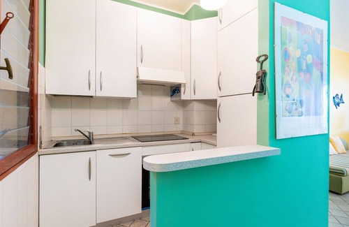 Capo Mimosa-Rollo Apartment | Cosy apartment for 4 people with WIFI, balcony and panoramic view