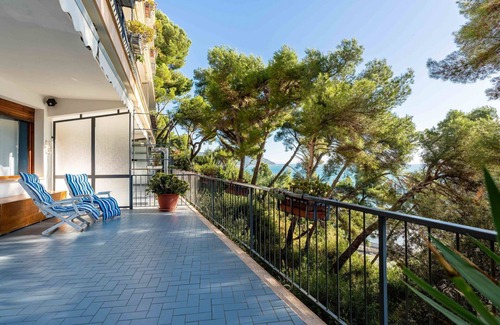 Capo Mimosa-Rollo Apartment | Cosy apartment for 4 people with WIFI, balcony and panoramic view