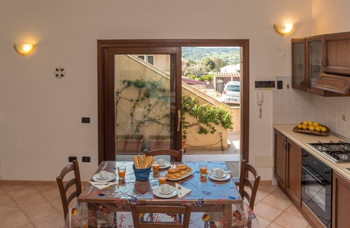Porto Pollo Apartment | Cosy apartment for 4 people with WIFI, TV, terrace and pets allowed