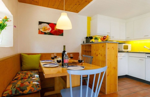 Capriasca Apartment | Cosy apartment for 5 guests with WIFI, pool, TV, patio, pets allowed and panoramic view