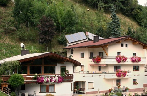 Kappl Apartment | Cosy apartment for 5 guests with WIFI, TV and terrace