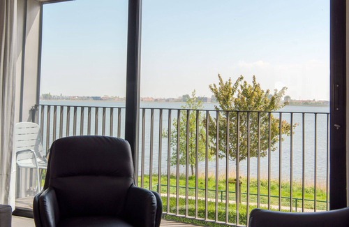 Ostend Apartment | Cosy apartment for 5 people with WIFI, TV and terrace