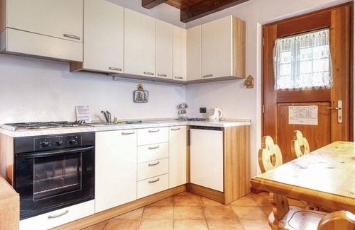 Macugnaga Apartment | Cosy apartment for 5 people with TV, balcony, pets allowed and panoramic view