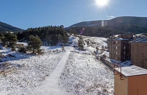 La Molina Apartment | Cosy apartment for 5 people with WIFI and TV