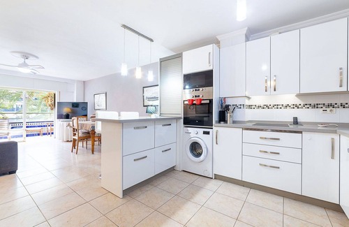 Aguadulce Apartment | Cosy apartment for 6 people with WIFI, A/C, TV, terrace and pets allowed