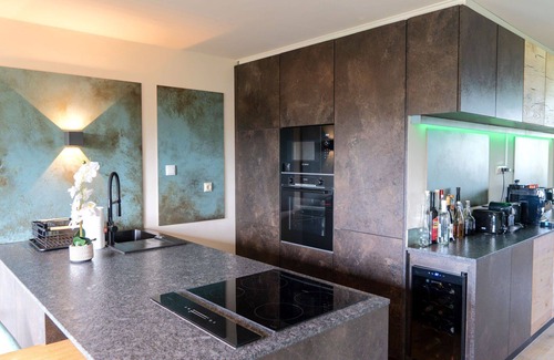 Strobl Apartment | Cosy apartment for 6 guests with WIFI, TV and terrace