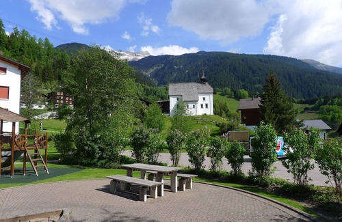 Acletta Apartment | Cosy apartment for 6 guests with pool, WIFI, TV, balcony and panoramic view