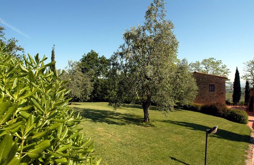 Montaione Apartment | Cosy apartment for 6 people with WIFI, pool, A/C, TV and pets allowed, close to San Gimignano