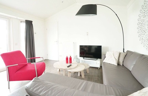 Dordtse Biesbosch Apartment | Cosy apartment for 6 people with WIFI, TV, terrace and parking