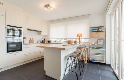 Duinbergen Apartment | Cosy apartment for 6 people with WIFI, TV and balcony