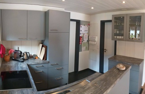 Lenk Apartment | Cosy apartment for 6 people with TV, balcony and pets allowed
