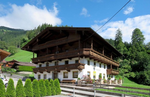 Hoarberg Apartment | Cosy apartment for 7 people with WIFI, TV and balcony