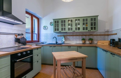 Volterra Apartment | Cosy apartment for 7 guests with WIFI and patio