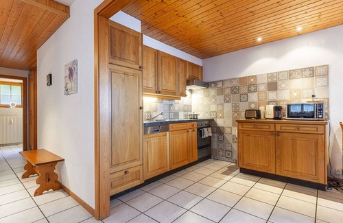 Champery Apartment | Cosy apartment for 7 people with WIFI, TV, patio and panoramic view