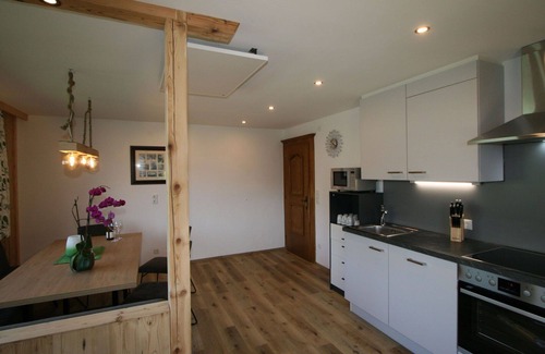 Distelberg Apartment | Cosy apartment for 8 guests with WIFI, TV, balcony and pets allowed