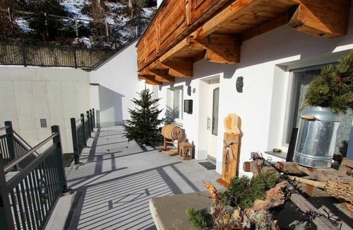 Laimach Apartment | Cosy apartment for 8 guests with WIFI, TV, balcony, pets allowed and parking