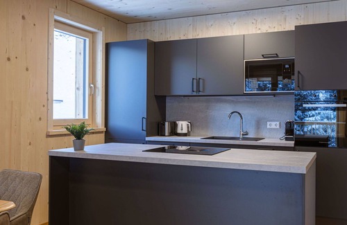 Schonberg Apartment | Cosy apartment for 8 people with WIFI, TV, terrace and parking