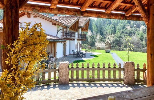 Coredo Apartment | Cosy apartment for 8 people with WIFI, TV, terrace, pets allowed and parking