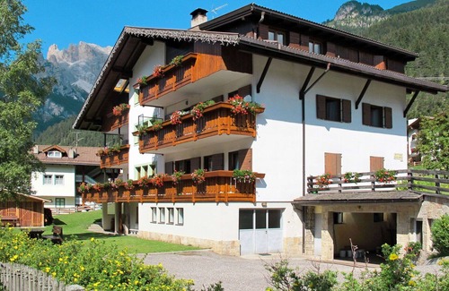 Campestrin Apartment | Cosy apartment for 8 people with WIFI, TV, balcony, pets allowed and parking