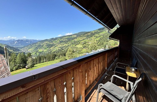 Donnersbach Apartment | Cosy apartment for 6 guests with WIFI, TV, patio and pets allowed