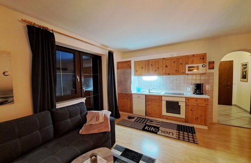 Fieberbrunn Apartment | Cosy apartment for 3 guests with WIFI, TV and balcony