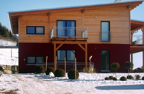 Sankt Urban Apartment | Cosy apartment for 6 guests with WIFI, TV, terrace, pets allowed and parking