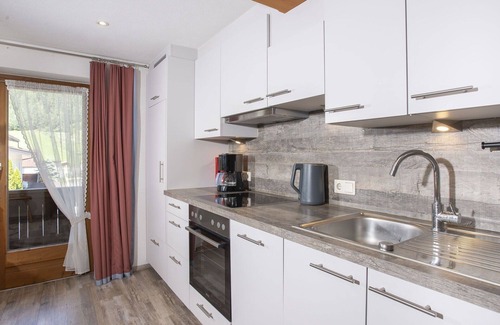 Aschau Im Zillertal Apartment | Cosy apartment for 6 guests with WIFI, TV, balcony and pets allowed