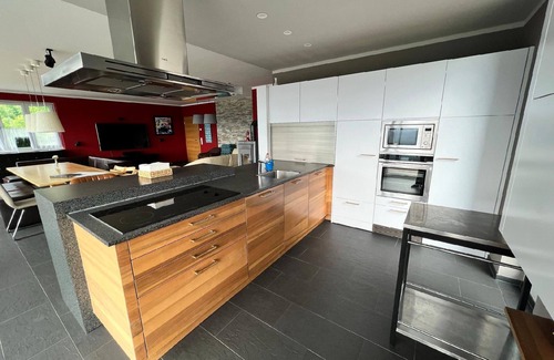 Bodensdorf House | Cosy apartment for four people with a wonderful view of Ossiachersee and the mountains