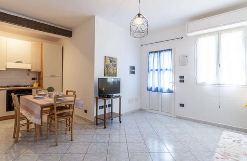 Gazzelli Apartment | Cosy apartment for 4 people with pool, WIFI, balcony, pets allowed and panoramic view