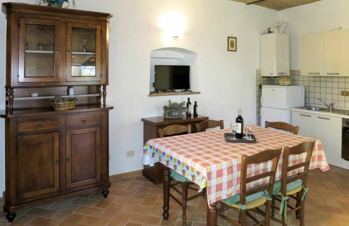 Santa Luce Apartment | Cosy apartment for 5 guests with pool, WIFI, TV, terrace and pets allowed