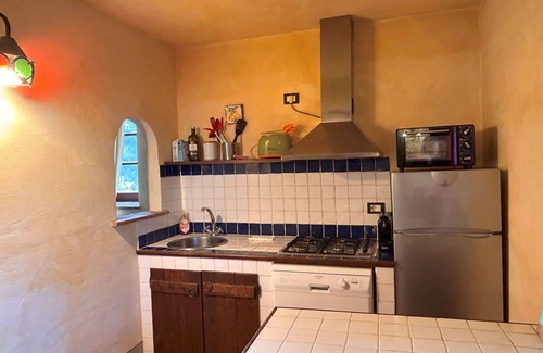 Monteleone d'Orvieto Apartment | Cosy apartment for 6 people with pool, WIFI, TV and terrace
