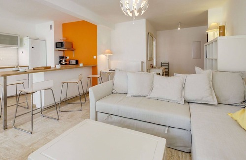 Sanary-sur-Mer Apartment | Cosy apartment for 6 guests with WIFI, TV and terrace