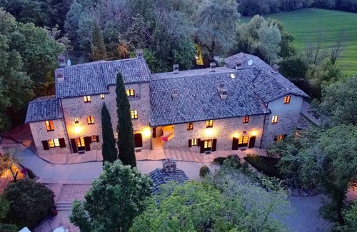 Umbertide Villa | Cosy apartment in villa for 4 people with pool, WIFI, A/C and TV