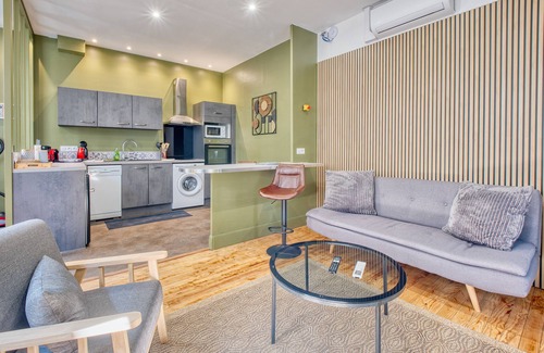 Eymet Apartment | Cosy Apartment in Eymet – Air-Conditioned, for 2 People, Steps from Restaurants and the Village