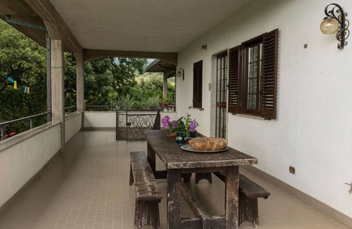 Bolsena Villa | Cosy apartment in villa for 12 guests with pool, WIFI, TV and terrace