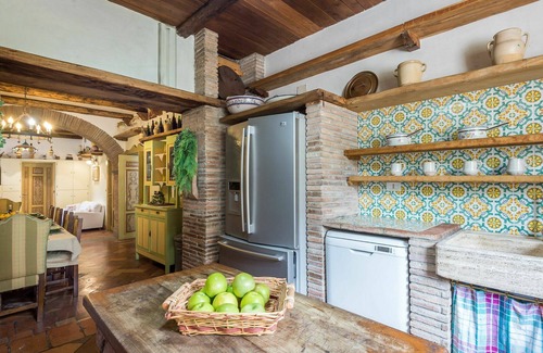 Rocca di Papa Villa | Cosy apartment in villa for 13 people with private pool, A/C, WIFI, TV and patio